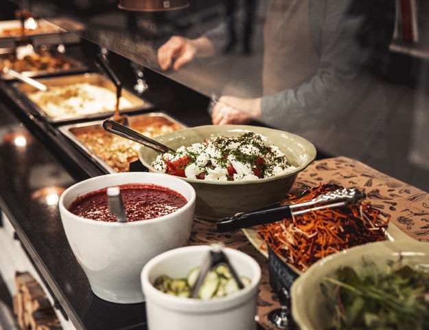 Lunchbuffé med olika rätter
