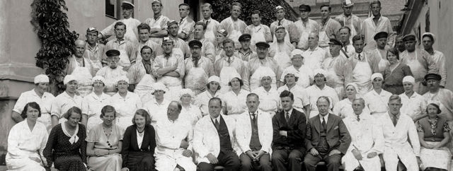 Historisk bild på Sabis personal