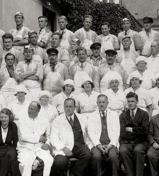 Historisk bild på Sabis personal