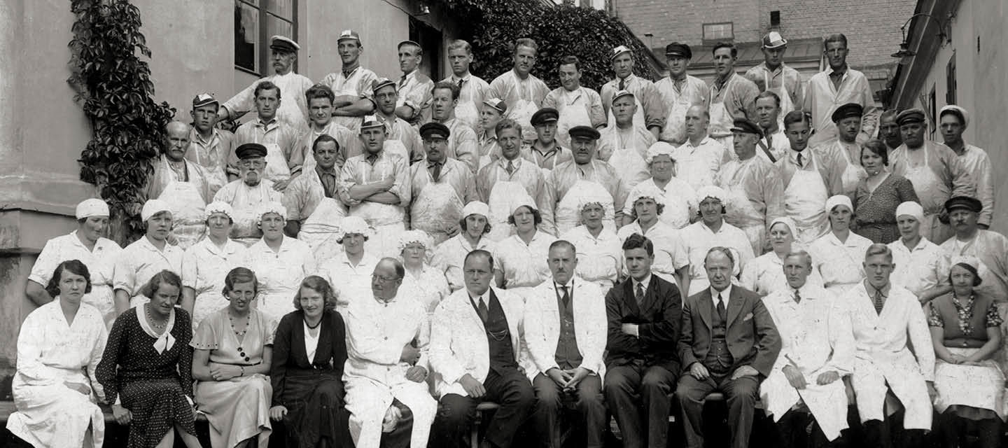 Historisk bild på Sabis personal