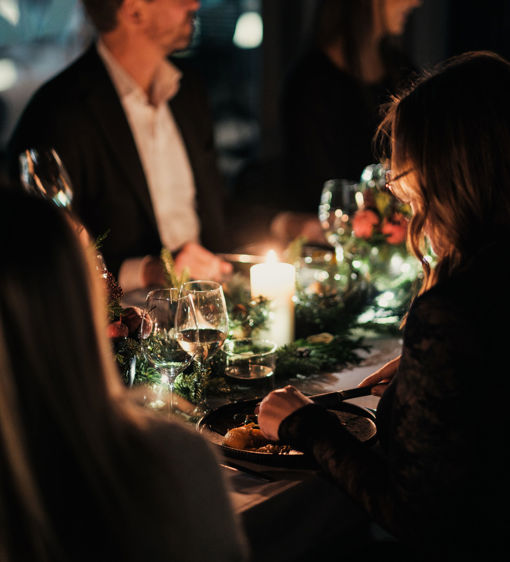 Julbord och julfiranden mitt i Hagastaden