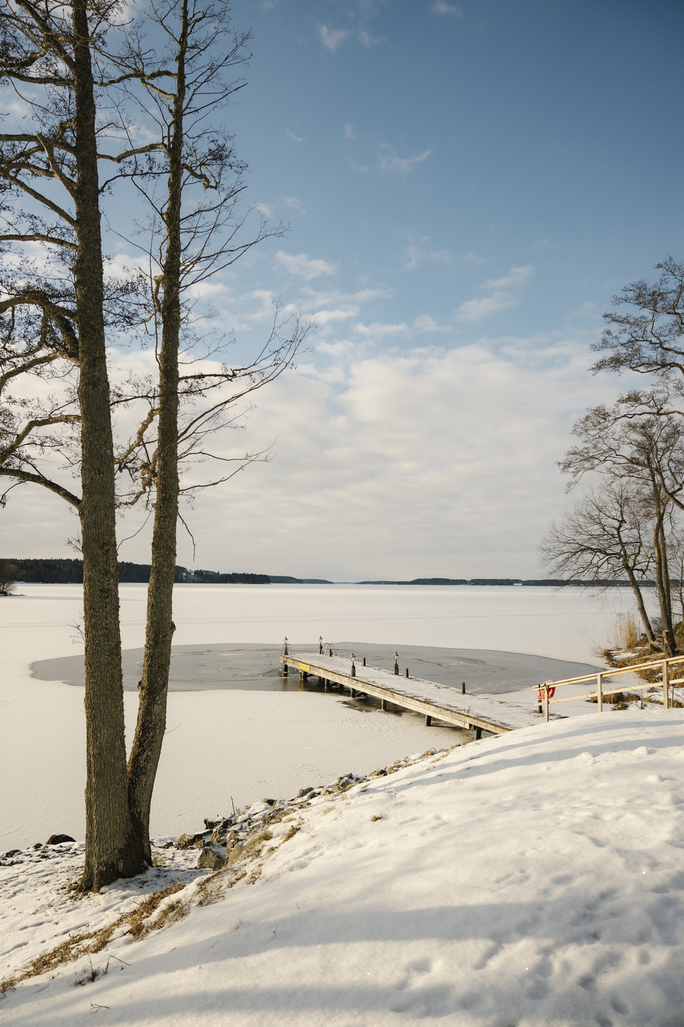 Brygga i Mälaren intill Krusenberg Herrgård