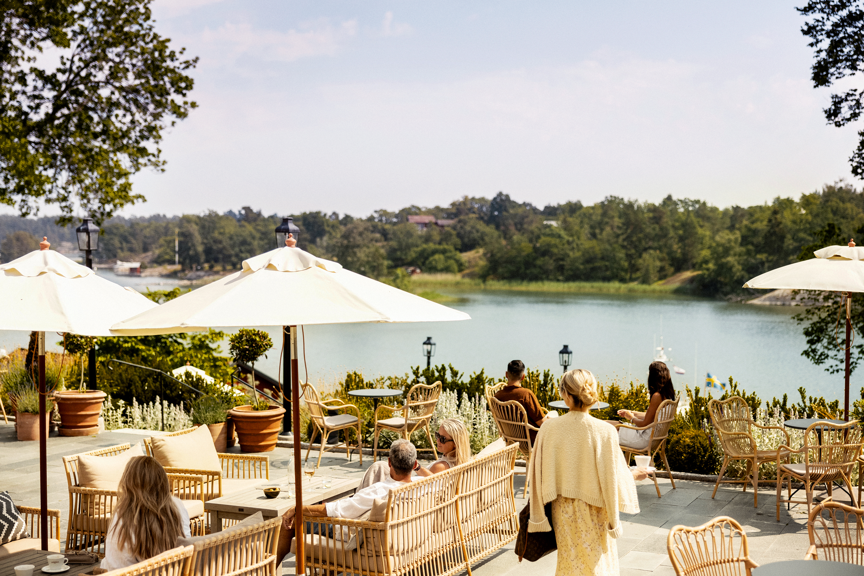 Utsikt över Hemviken från hotellets terrass
