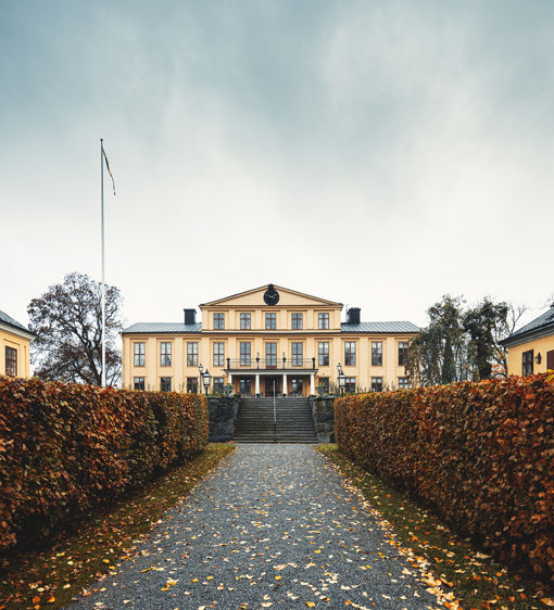 Herrgården en höstdag